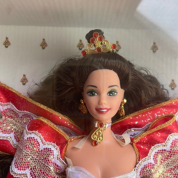 - NRFB Happy Holiday’s Barbie Doll ~ 10th Anniversary 🎄 - Picture 2 of 12